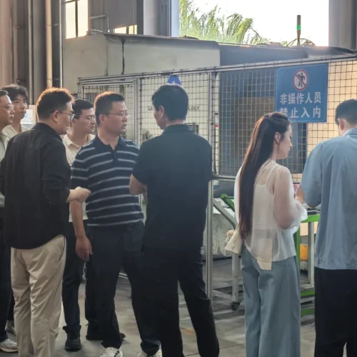 AI meets manufacturing: Tsinghua AI class visits LYNCCN